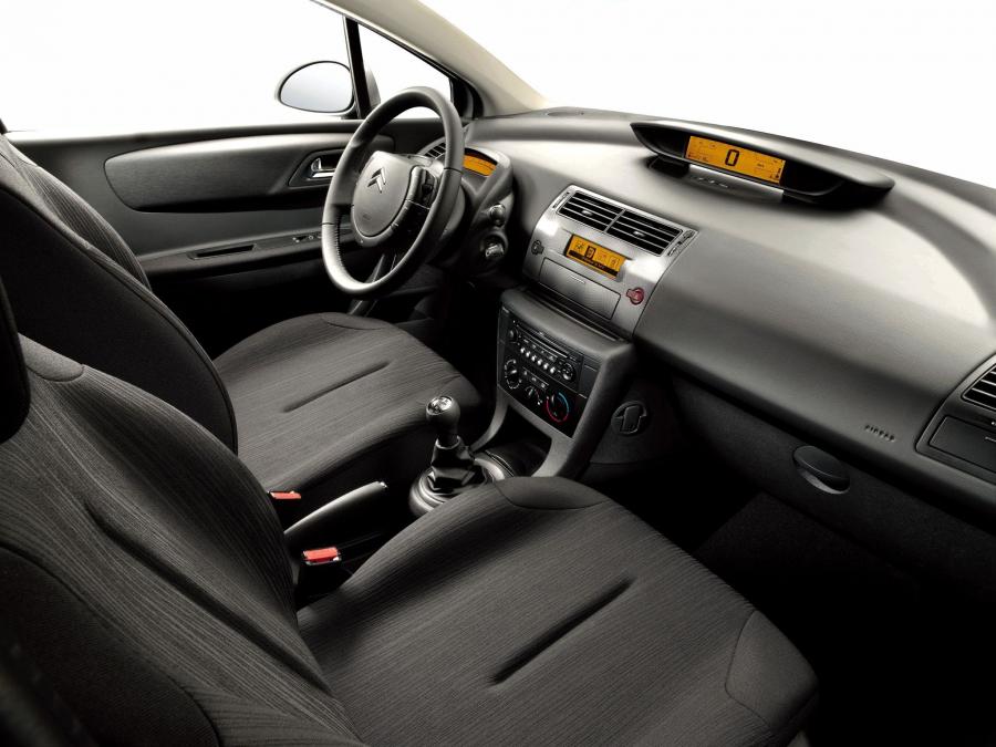  Citroen C4 Coupe 2004 года  (фото 15 из 16)